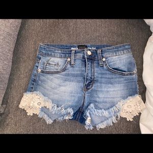 kohl’s brand lacy jean shorts